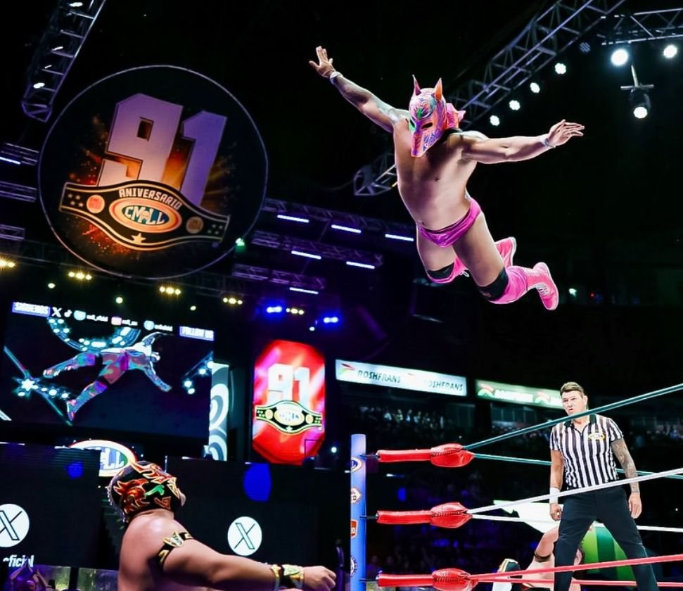 Luchas y cena mexicana